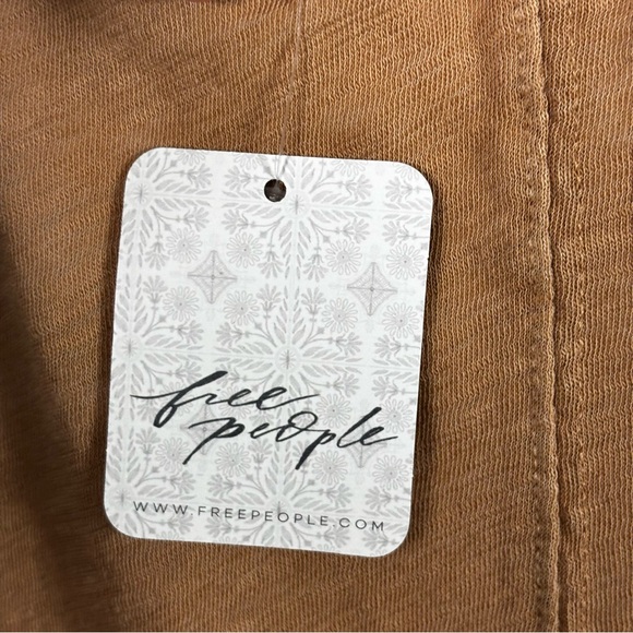 We The Free Women's 3/4 Sleeve Oversized Top Size Large Beige Boho V-Neck NWT - Picture 5 of 6